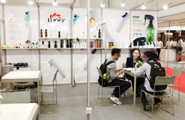 Yuyao Lucky Commodity Co., Ltd. will provide you with the best price, in the 2019 exhibition.